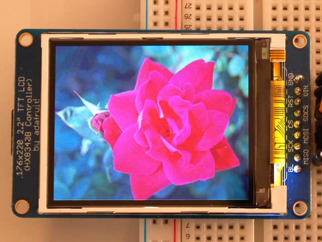 2.2" 18-bit color TFT LCD display with microSD card breakout